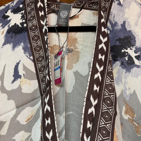 Women’s Wrap / Coverup Vince Camuto ONE SIZE - BRAND NEW - 100% Rayon - Picture 8 of 9